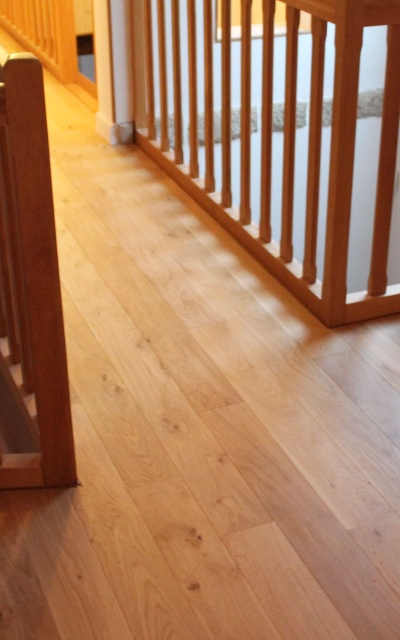 Fabrication et pose d'un parquet massif